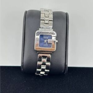 Authentic Gucci Women's Watch Swiss silver #37 new battery